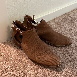 Steve Madden brown booties size 8.5